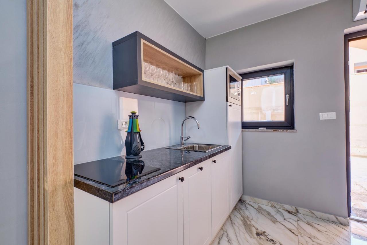 Luxury Apartments Mali Losinj Luaran gambar